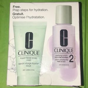 NWOT Clinique 2 • Face soap & lotion 🌟